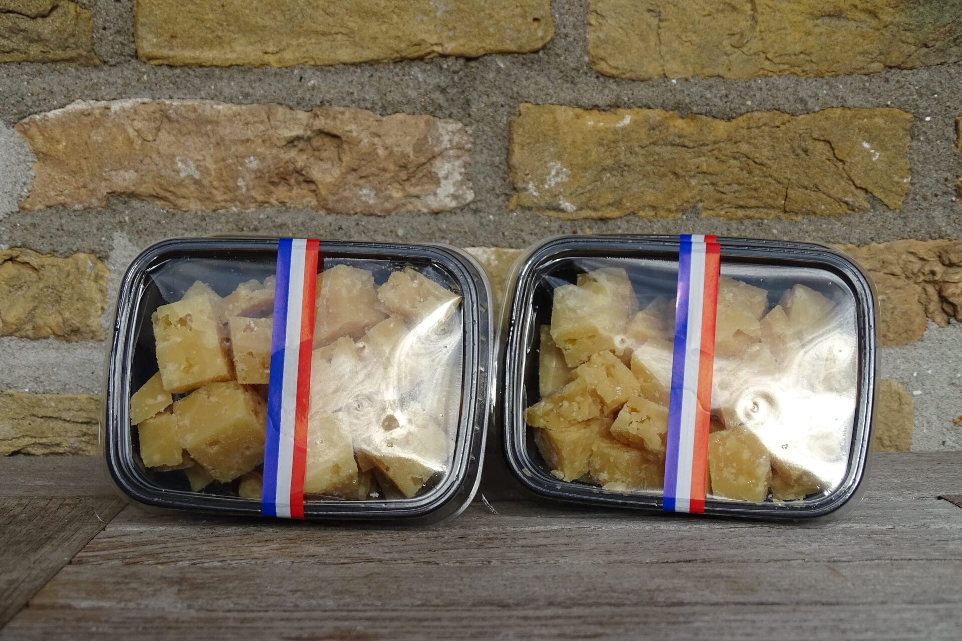 Brokkelblokjes (Overjarige Boerenkaas)