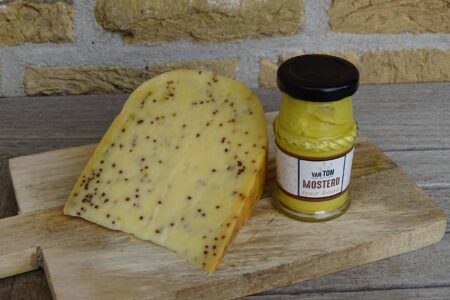 Boerenkaas met mosterd